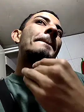 Snapshot of Exlifer chatting on 04/04/26, 09:12 Exlifer online show from 04/04/26, 09:12