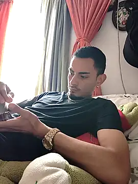 Snapshot of Exlifer chatting on 04/05/26, 04:26 Exlifer online show from 04/05/26, 04:26