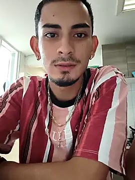 Snapshot of Exlifer chatting on 04/08/26, 05:57 Exlifer online show from 04/08/26, 05:57