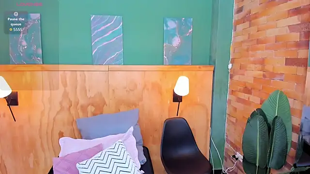 milavega  online show from 03/13/26, 03:51