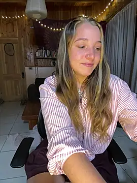 Snapshot of sashapulse chatting on 04/21/26, 03:35 sashapulse online show from 04/21/26, 03:35