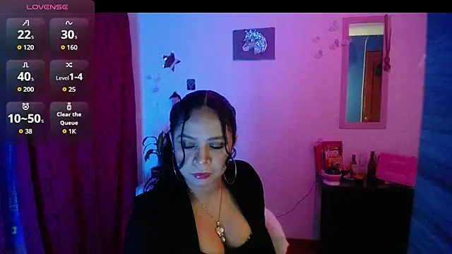 Snapshot of Sara_cute92 chatting on 09/24/25, 10:18 Sara cute92 online show from 09/24/25, 10:18