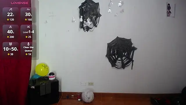 Snapshot of Sara_cute92 chatting on 10/27/25, 05:33 Sara cute92 online show from 10/27/25, 05:33