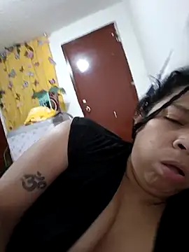 Snapshot of Sara_cute92 chatting on 11/03/25, 11:33 Sara cute92 online show from 11/03/25, 11:33