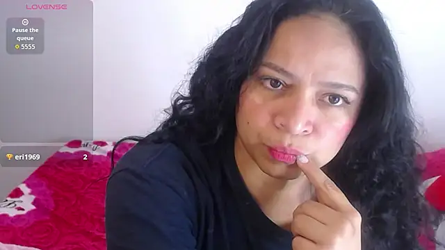 Snapshot of Sara_cute92 chatting on 11/27/25, 09:28 Sara cute92 online show from 11/27/25, 09:28