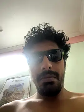 Snapshot of arjuned02 chatting on 11/15/25, 06:37 arjuned02 online show from 11/15/25, 06:37