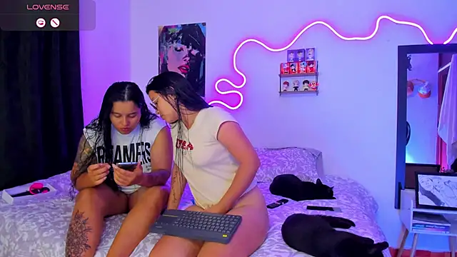 Dilan and Mia online show from 10/09/25, 11:47