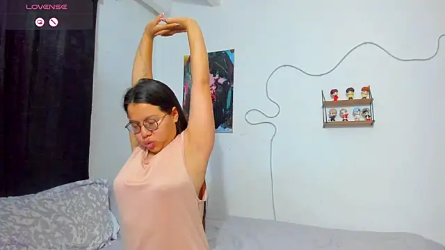 Dilan and Mia online show from 12/17/25, 12:11