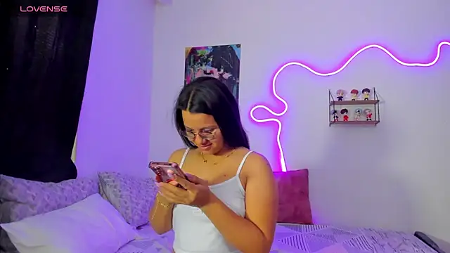 Dilan and Mia online show from 01/06/26, 02:54