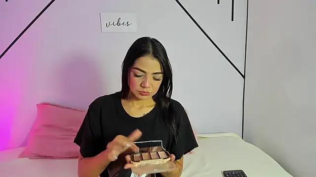 MiahCornell  online show from 10/28/25, 06:43