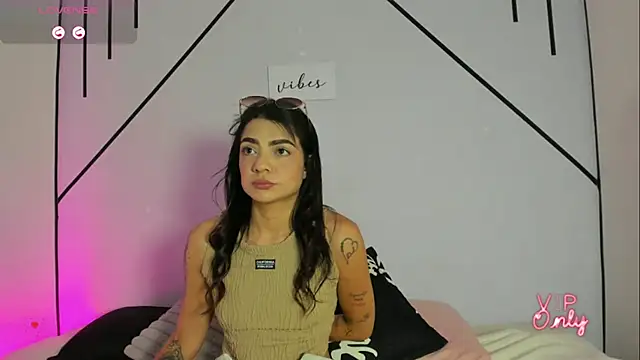 MiahCornell  online show from 02/05/26, 08:13