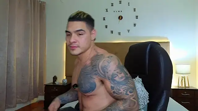 Snapshot of Steven_Velez chatting on 11/02/25, 11:23 Steven Velez online show from 11/02/25, 11:23