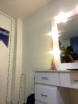 Sallem Pink online show from 10/12/25, 12:15