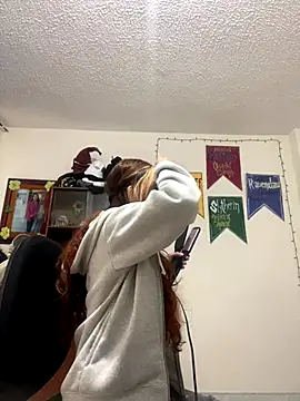 Sallem Pink online show from 10/17/25, 05:04