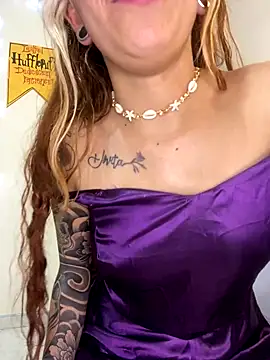 Sallem Pink online show from 10/22/25, 12:33