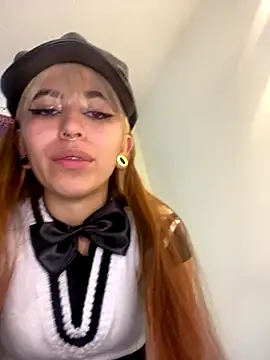 Sallem Pink online show from 10/27/25, 10:25