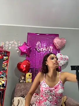 Snapshot of TamaraMera chatting on 06/10/26, 07:46 TamaraMera online show from 06/10/26, 07:46