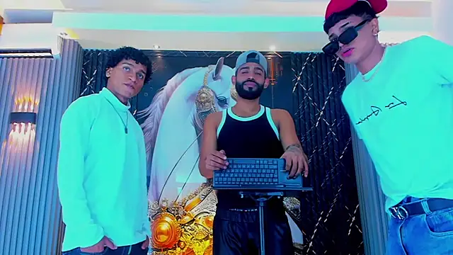 Dominic Max  online show from 09/21/25, 03:19