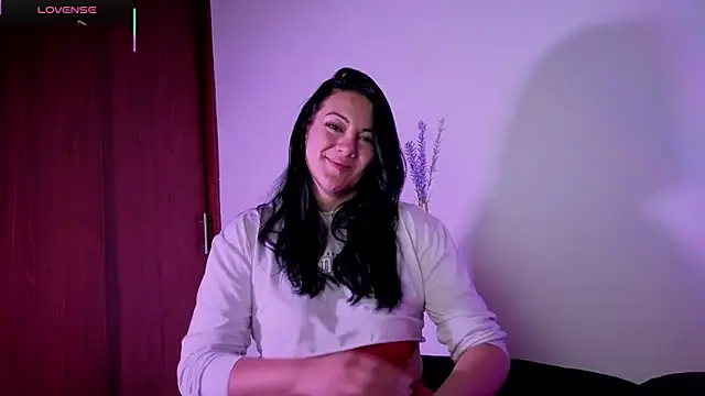 Snapshot of karla_valk1 chatting on 03/13/26, 04:30 karla valk1 online show from 03/13/26, 04:30