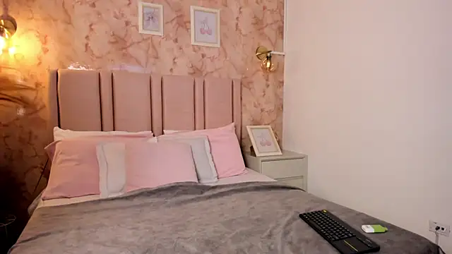 Widny Beaumont online show from 11/13/25, 03:49