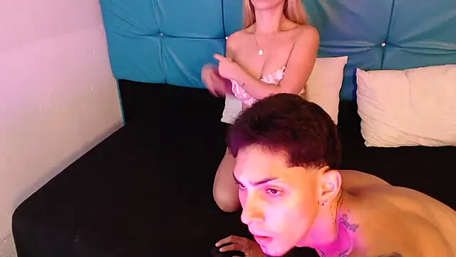 Bunny Petit online show from 12/15/25, 08:35