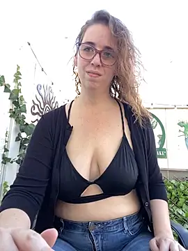 sweetsocalgirl online show from 09/15/25, 11:27