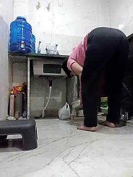 Snapshot of kajal_01raj chatting on 11/12/25, 03:29 kajal 01raj online show from 11/12/25, 03:29