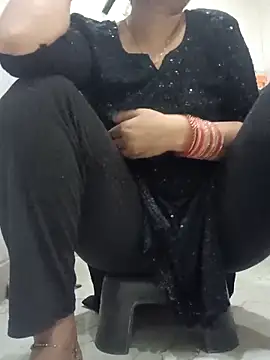 Snapshot of kajal_01raj chatting on 11/14/25, 03:49 kajal 01raj online show from 11/14/25, 03:49