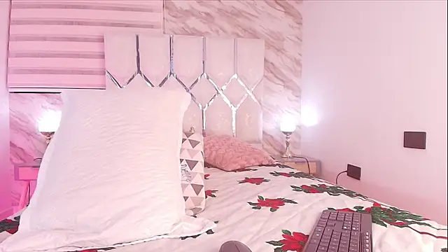 Snapshot of cataleya_ebony_ chatting on 12/19/25, 03:02 cataleya ebony online show from 12/19/25, 03:02