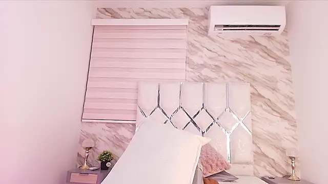 Snapshot of cataleya_ebony_ chatting on 03/13/26, 03:24 cataleya ebony online show from 03/13/26, 03:24