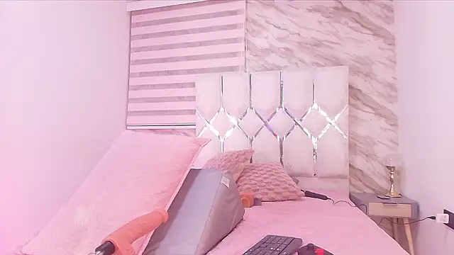 Snapshot of cataleya_ebony_ chatting on 03/26/26, 03:01 cataleya ebony online show from 03/26/26, 03:01