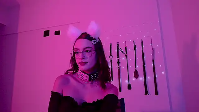 Snapshot of nina_kink chatting on 05/12/26, 09:45 nina kink online show from 05/12/26, 09:45