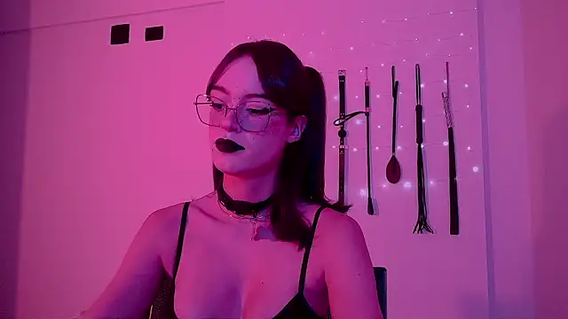 Snapshot of nina_kink chatting on 05/30/26, 11:35 nina kink online show from 05/30/26, 11:35