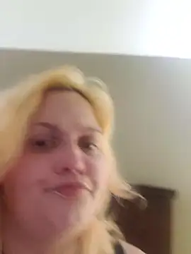 Snapshot of Jynxthefoxyfuck chatting on 11/07/25, 07:25 Jynxthefoxyfuck online show from 11/07/25, 07:25