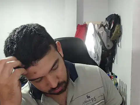 Snapshot of Axel11113 chatting on 10/03/25, 03:36 Axel11113 online show from 10/03/25, 03:36