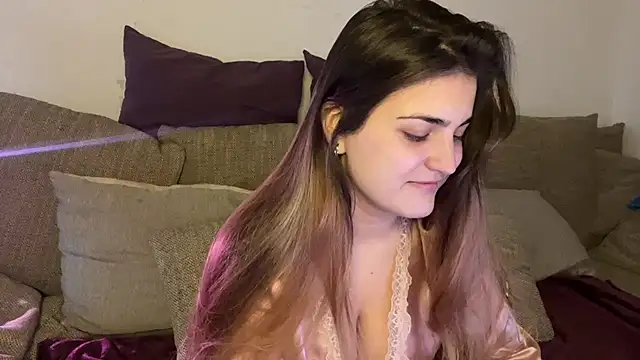 Vivalenti Kiss online show from 11/05/25, 12:27