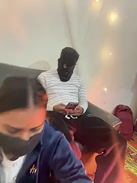 Snapshot of KAMUKH-NEHA-SEXY chatting on 01/17/26, 07:57 KAMUKH-NEHA-SEXY online show from 01/17/26, 07:57