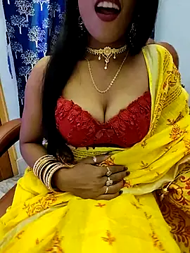 Snapshot of priya_26 chatting on 04/26/26, 04:59 priya 26 online show from 04/26/26, 04:59