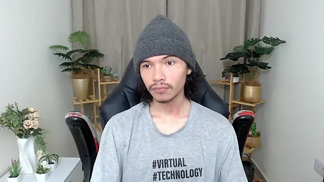 Snapshot of Xoxo_Smiles chatting on 12/22/25, 03:20 Xoxo Smiles online show from 12/22/25, 03:20