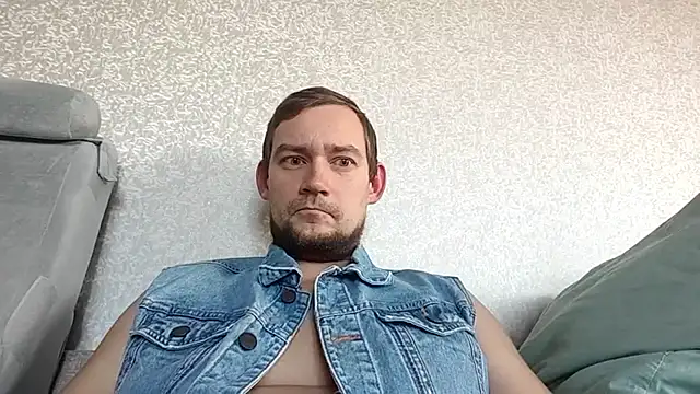 Snapshot of CharlieYeahx chatting on 09/24/25, 01:03 CharlieYeahx online show from 09/24/25, 01:03