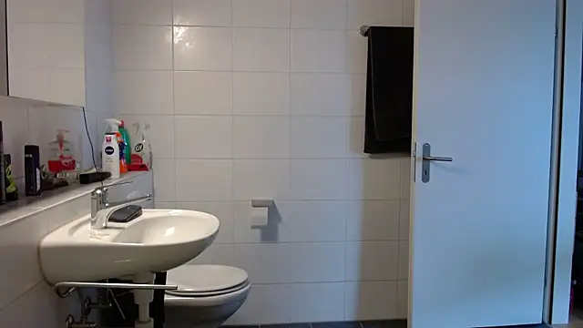 Hijuga online show from 02/08/26, 09:23