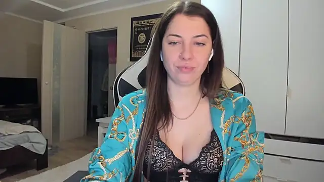 Snapshot of EmiLovsi chatting on 01/31/26, 08:51 EmiLovsi online show from 01/31/26, 08:51