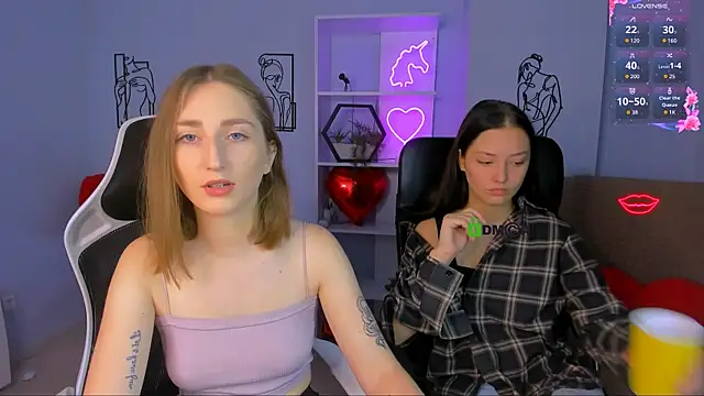 eva smiith  online show from 10/17/25, 05:43