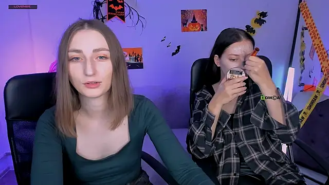 eva smiith  online show from 10/21/25, 05:52