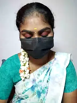 Snapshot of Tamil_Princess12 chatting on 10/06/25, 05:10 Tamil Princess12 online show from 10/06/25, 05:10