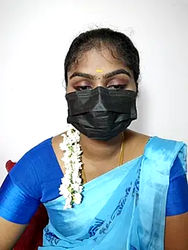 Snapshot of Tamil_Princess12 chatting on 11/21/25, 06:12 Tamil Princess12 online show from 11/21/25, 06:12