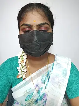 Snapshot of Tamil_Princess12 chatting on 12/20/25, 05:53 Tamil Princess12 online show from 12/20/25, 05:53