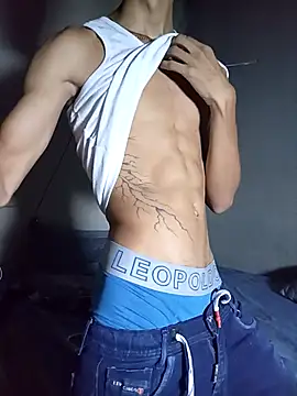 Snapshot of God_Eros_23cm chatting on 09/27/25, 03:11 God Eros 23cm online show from 09/27/25, 03:11