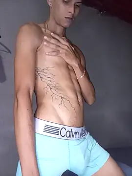 Snapshot of God_Eros_23cm chatting on 11/14/25, 02:10 God Eros 23cm online show from 11/14/25, 02:10