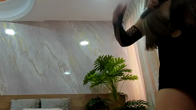 Snapshot of megann_hill_ chatting on 10/17/25, 02:52 megann hill  online show from 10/17/25, 02:52